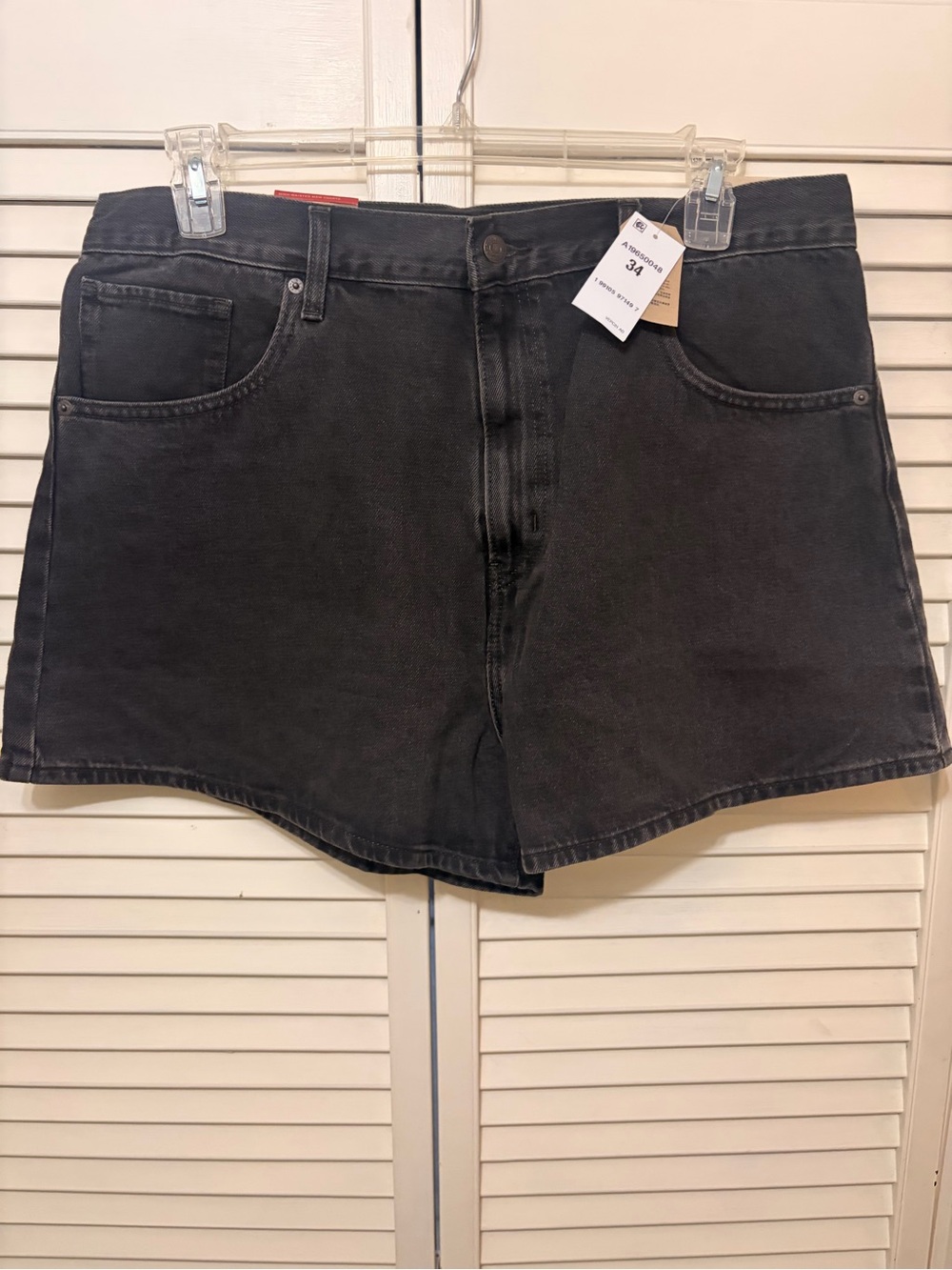 Levi's Black High-Rise Denim Mom Shorts